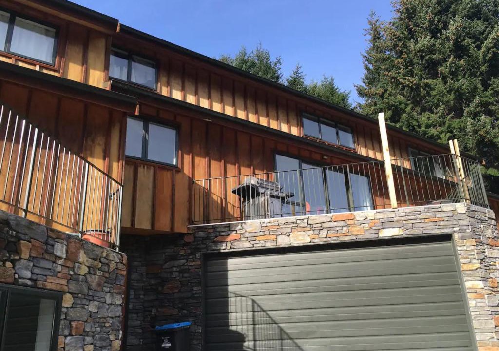 Sunshine Bay Apartment | Alpine Retreat