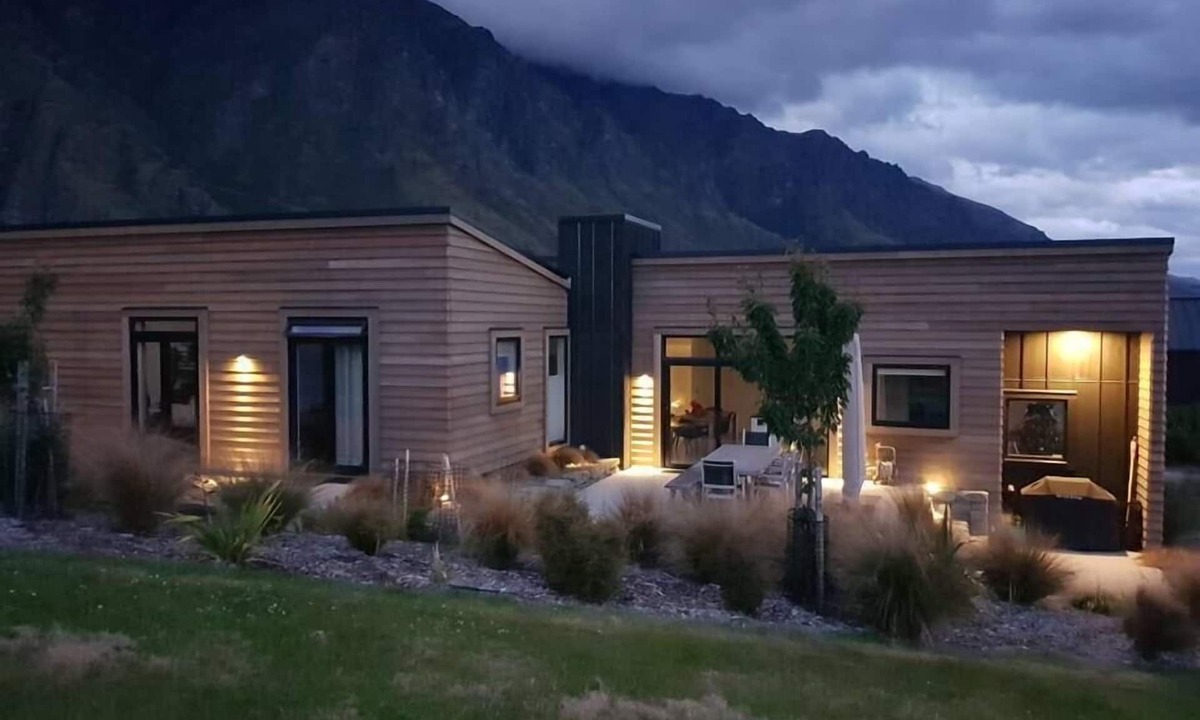 Jacks Point House | Beautiful Lake and Alpine Views - Queenstown