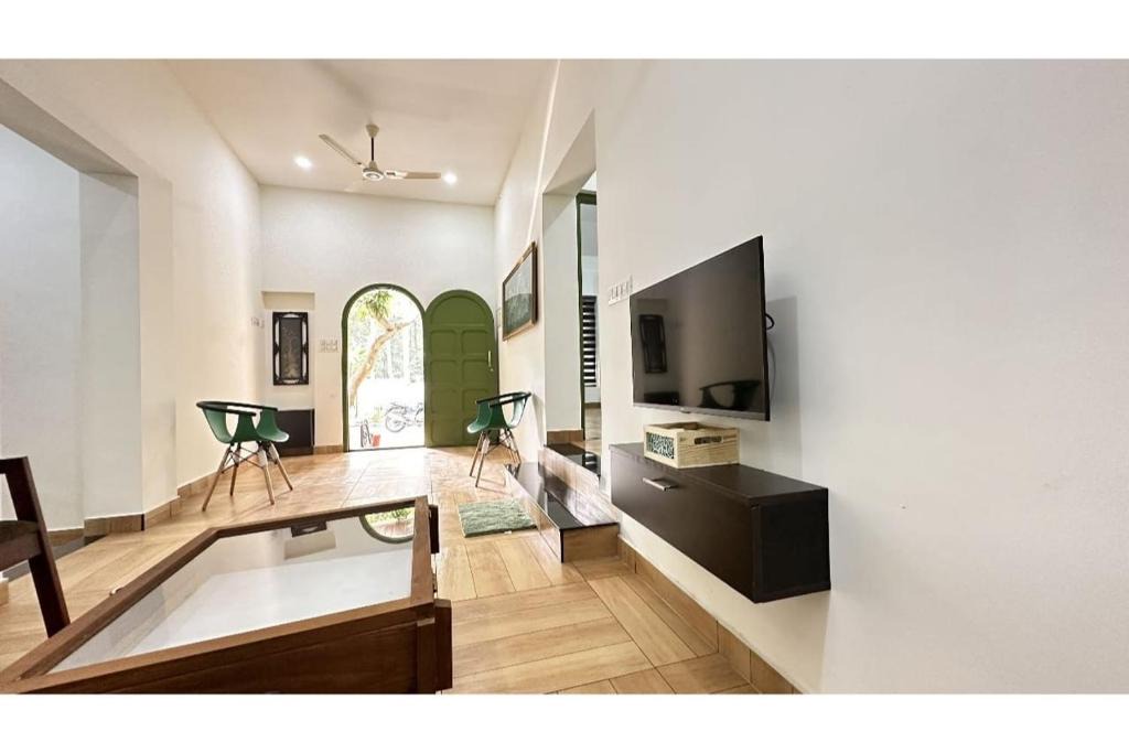 Kovalam Villa | Brownstone 2BHK AC Villa-Kovalam