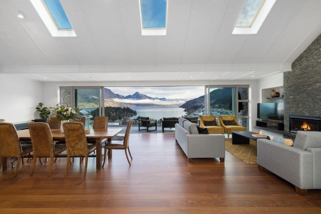Catalina | Queenstown City Centre