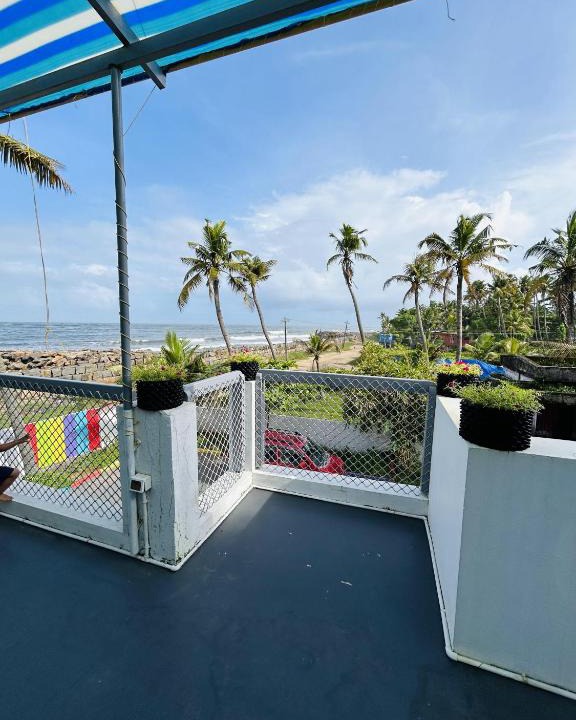 Vypin Bed & Breakfast | Chameleon Beach Resort, Cherai