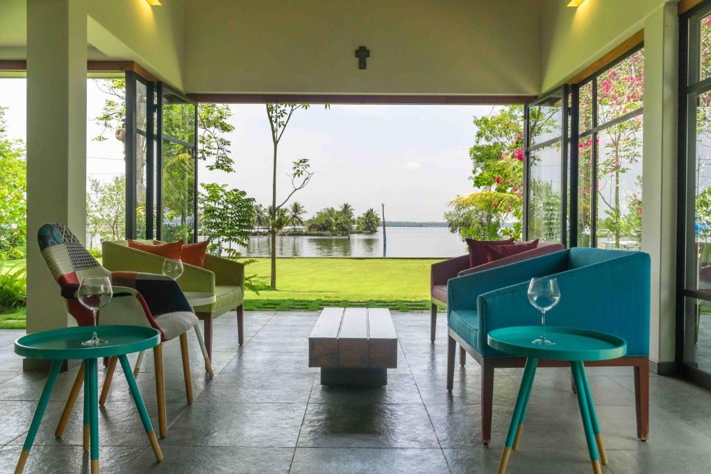 Kumbalam Villa | Cheppanam House by VEO - Part of StayVista