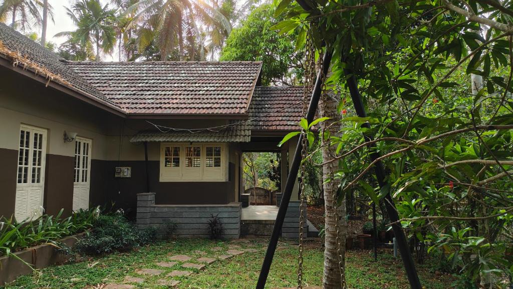 Chungam Villa | Diya's Estate Stay