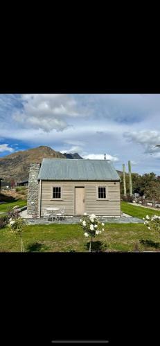 Lower Shotover Villa | Hicks Cottage