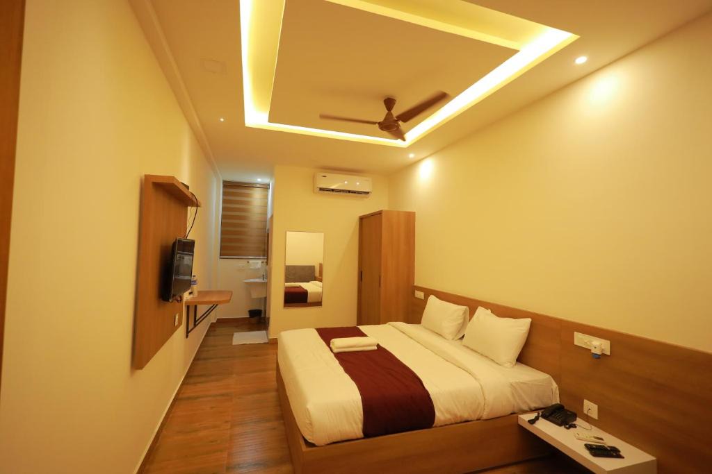 Palakkad Hotel | HYDEPARK REGENCY