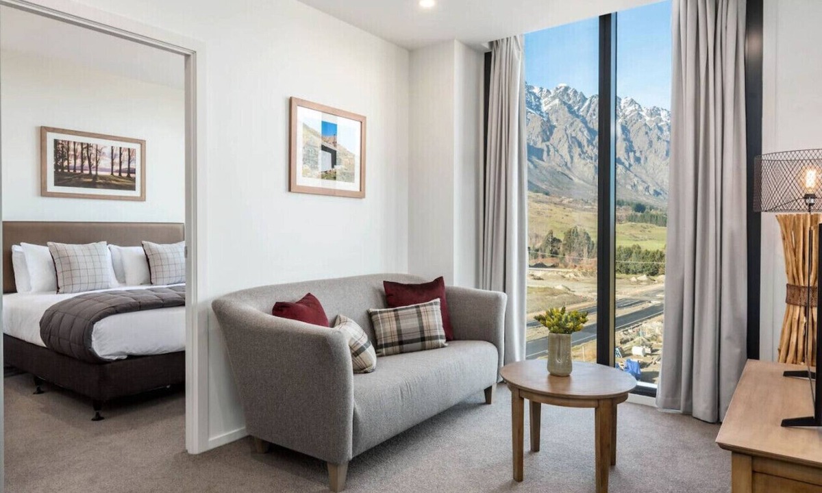 Frankton Apartment | Kawarau View - Modern Apartment