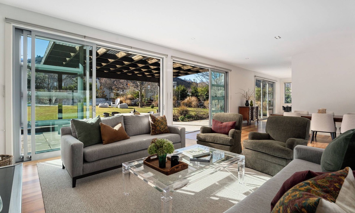 Arrowtown House | Kinsale - Spa, Pool, Gym and Tennis!