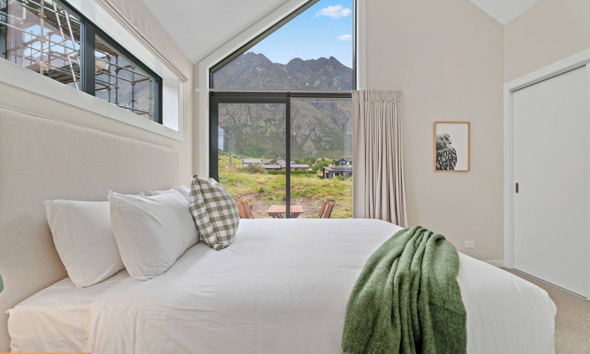 Jacks Point Apartment | Luxury Stay Next To Iconic Remarkables Mountains