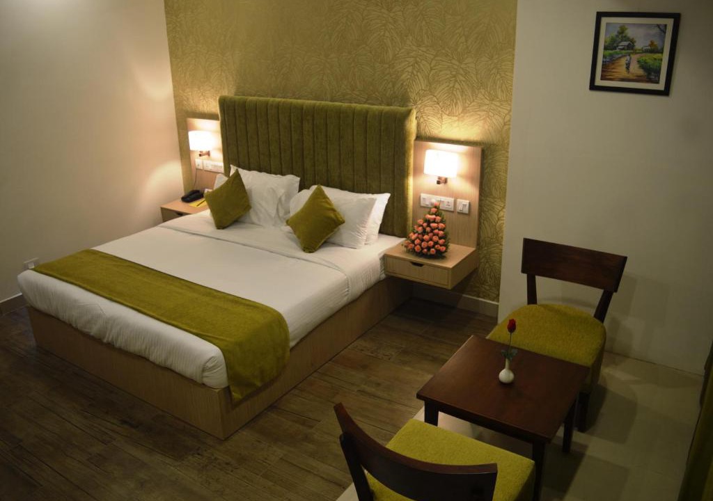 Muvattupuzha Hotel | Raj Riveria Hotel