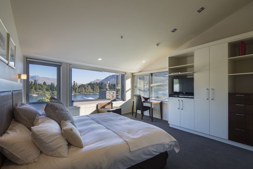 Queenstown Hotel | Shotover Penthouse by Staysouth