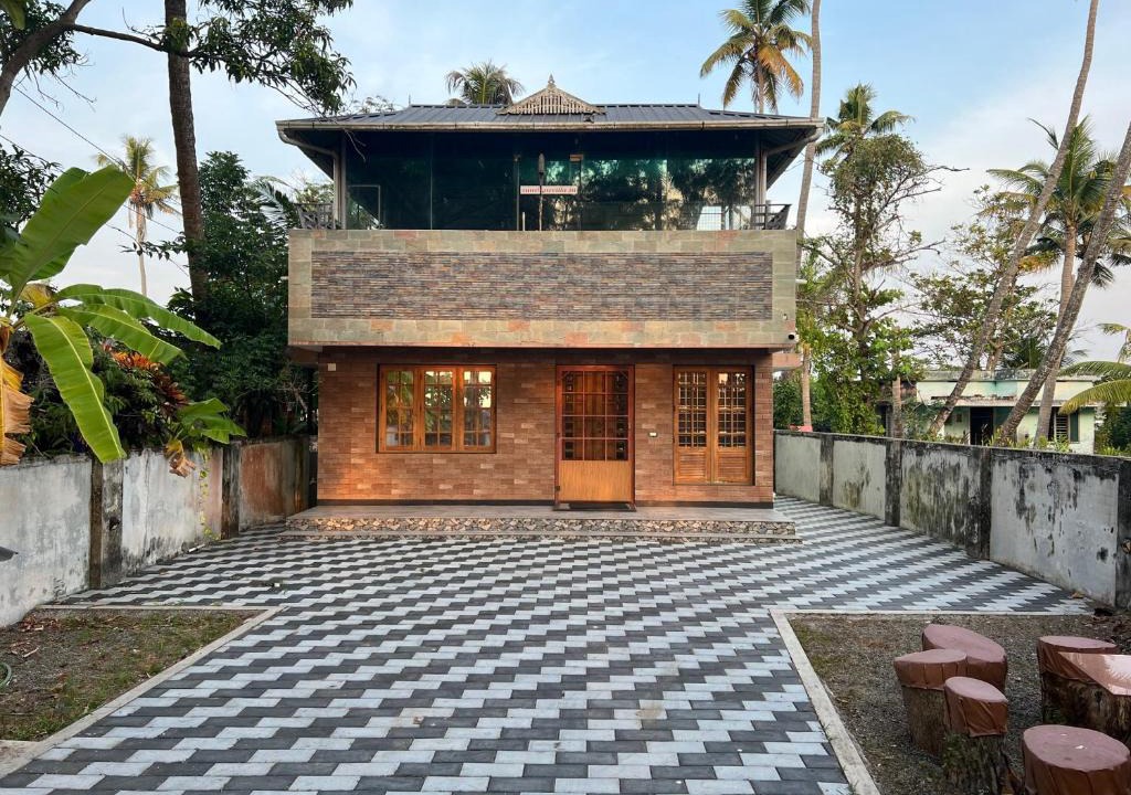 Vypin House | Sunshine Beach Villa - Kuzhuppilly