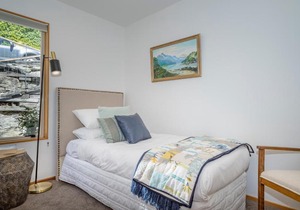 135 Peninsula