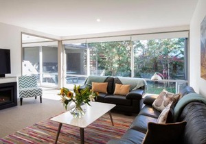 22 Hallenstein Apartments by Staysouth
