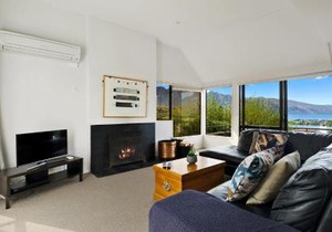 Earnslaw Central Views B