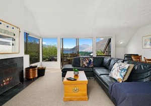 Earnslaw Central Views B