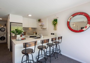 Hillside Villa 1 – Modern 2BR Walk to Town & A/C