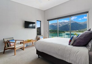 Peninsula Panoramic Views