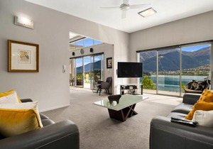 Peninsula Panoramic Views
