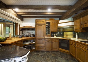 Secluded Beauty in Lake Hayes | Lakeside Home