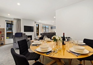 Serenity Heights 27 | Air Con | Hot Tub | BBQ |