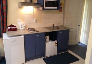 Spacious, family studio apartment below Coronet Peak