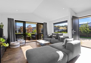 Wanderlust - Queenstown Holiday Home