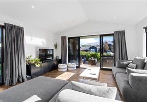 Wanderlust - Queenstown Holiday Home