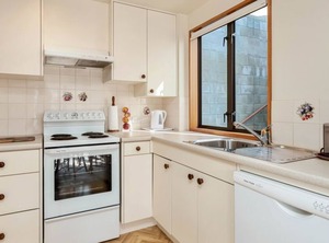 Lakefront Cottage Holiday | Kelvin Heights