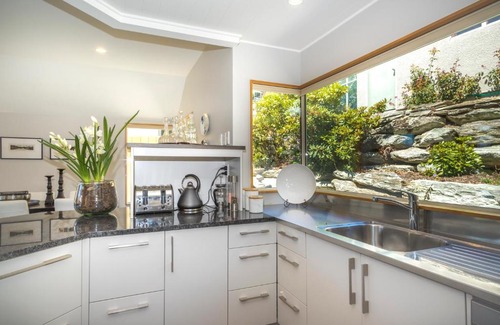 Kelvin Heights House | 135 Peninsula