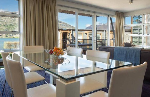 Frankton Apartment | 160 m² Apartment ∙ 3 bedrooms ∙ 10 guests
