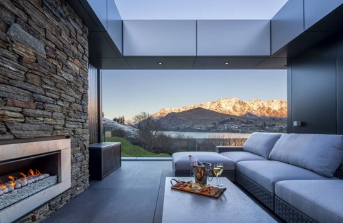 Queenstown Apartment | 180 Park | Lakefront Masterpiece | Large-scale Luxury
