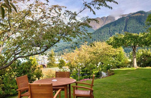 Queenstown City Centre Bed & Breakfast | 2000 m² Bed and breakfast ∙ 4 bedrooms ∙ 127 guests