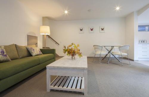 Queenstown City Centre Apartment | 22 Hallenstein Apartments by Staysouth