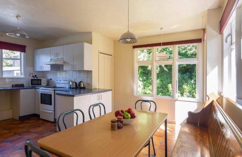 Queenstown Cabin | 30 m² Lodge ∙ 3 bedrooms ∙ 127 guests
