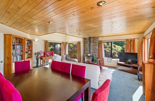 Fernhill House | Amazing View Home