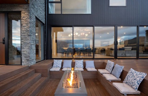 Frankton Villa | Aroha on Florence - NZSIR Luxury Rental Homes
