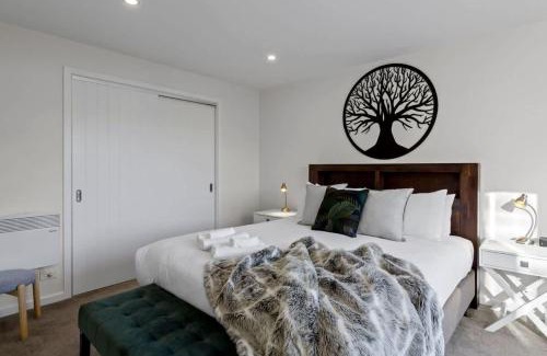 Frankton House | Bluewater Views