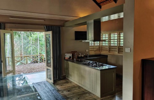 Chungam Villa | Diya's Estate Stay