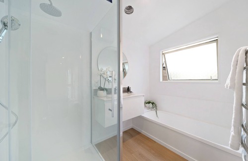 Kelvin Heights House | Family Friendly 2 Bedroom House