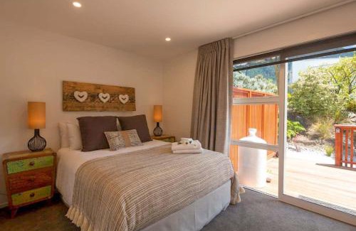 Queenstown City Centre Apartment | Hillside Villa 3- Walk To Town- AC- Free Parking