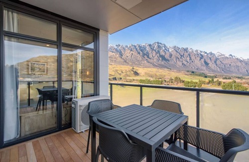 Frankton Apartment | Kawarau View - Modern Apartment