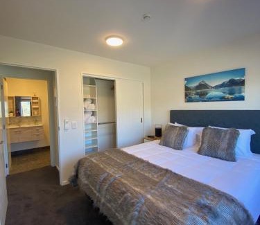 Frankton Apartment | Luckie Lane Homestay