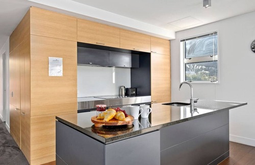 Frankton Apartment | Marina Apartment 406 | Waterfront views