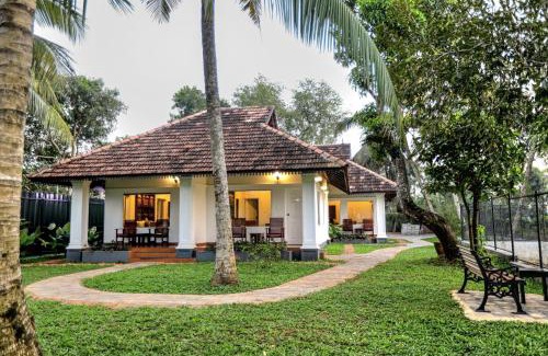Kumarakom Villa | Paadam by the backwaters