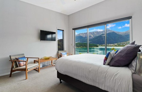 Kelvin Heights House | Peninsula Panoramic Views