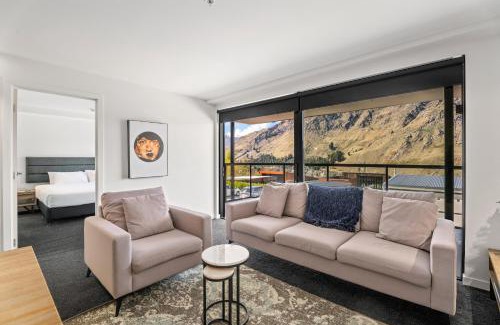 Arthur's Point Apartment | Residence du Parc by Staysouth