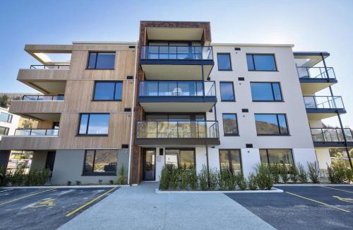 Arthur's Point Apartment | Rihir Apartment @ the base of Coronet Peak