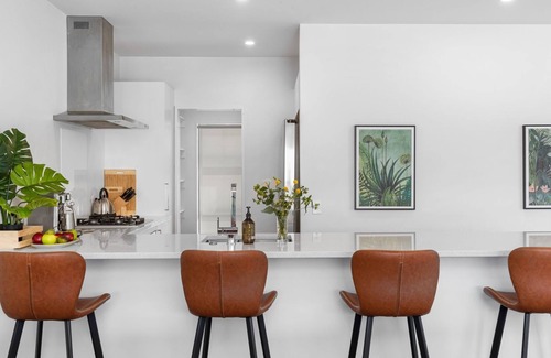 Queenstown House | St Matthews Views | Walter | Lake Views