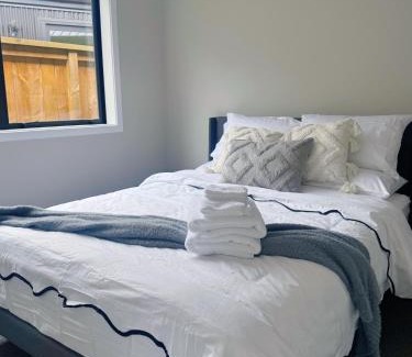 Kawarau Falls House | Stunning Remarkable View Unit