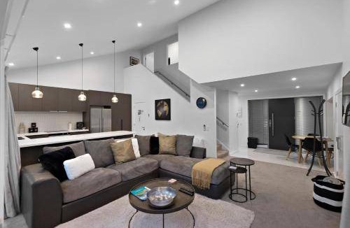 Frankton House | 109 m² House ∙ 3 bedrooms ∙ 6 guests